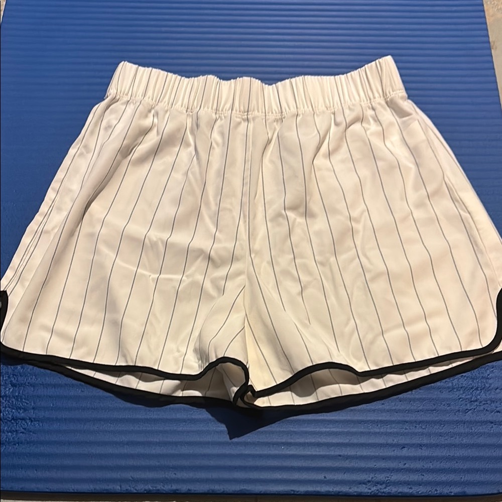 Zara Cream Athletic Shorts with Black Trim and Elastic Waistband